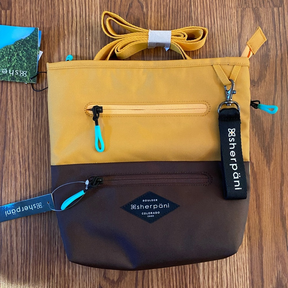 Sherpani Sadie Crossbody Purse